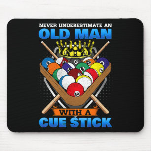 Tapis De Souris Ne Sous-Estimez Jamais Un Vieux Homme Avec Un Bâto