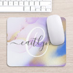 Tapis De Souris Nom personnalisé Monogram Purple Aquarelle Luxe<br><div class="desc">Personnalisez facilement ce style glamour abstrait couleur lilas peinture et faux or spray arrière - plan avec vos détails personnalisés.</div>