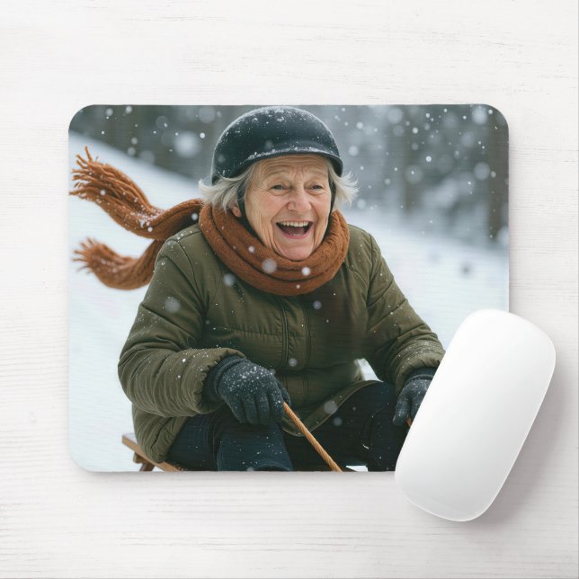 Tapis De Souris Old Lady Sledding Downhill (Avec souris)