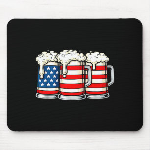 Tapis De Souris Papa américain drôle buvant de la bière le 4 juill