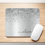 Tapis De Souris Parties scintillant d'argent Monogramme métallique<br><div class="desc">Argent Faux Parties scintillant à étincelle métallique broyée Monogramme en métal brossé Nom et Mousepad initial (pavé de souris). Cela rend le cadeau parfait pour 16 ans,  mariage,  douche nuptiale,  anniversaire,  baby shower ou bachelorette pour quelqu'un qui aime le luxe glam et les styles chic.</div>