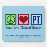 Tapis De Souris Peace Love Thérapie physique Custom PT Office Blue<br><div class="desc">Peace Love Physothérapie personnalisée mousepad avec un signe de paix vert,  coeur rouge,  et les lettres PT en bleu pour un kiné. Customisez ce cadeau de tapis de souris mignon avec votre entreprise ou nom d'entreprise.</div>