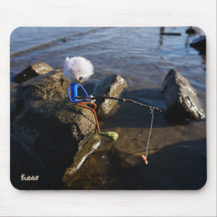Tapis De Souris Pêche Fubby sur une pierre.