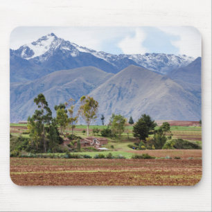 Tapis De Souris Pérou, Maras. Paysage au-dessus de la Vallée sacré