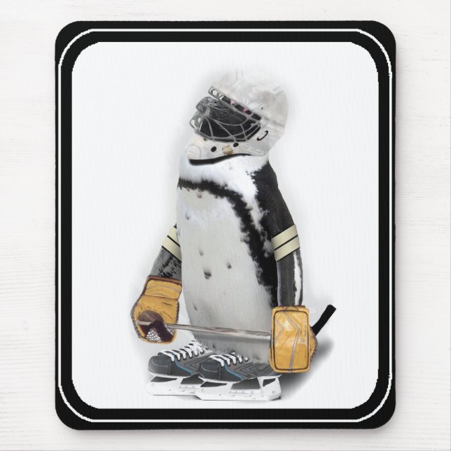 Tapis De Souris Petit Penguin portant un engin de hockey (Devant)