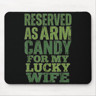 Tapis De Souris Petite amie du mari couple femme chanceuse arm can