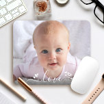 Tapis De Souris Photo personnalisée do-it-yourself Amour moderne C<br><div class="desc">"Amour." Un visuel amusant et ludique de l'écriture manuscrite blanche et des coeurs mignons et ludiques contre la photo de votre choix, aide à garder l'amour dans votre coeur tout au long de la semaine. Faites passer le bonheur et la joie chaque fois que vous utilisez ce tapis de souris...</div>