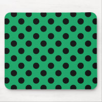 Pois noirs sur vert frais