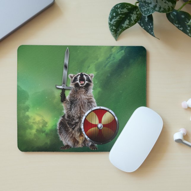 Tapis De Souris Raccoon dans l'espace Viking Shield épée mignonne  (Créateur téléchargé)