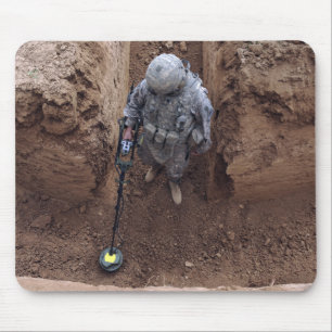 Tapis De Souris Recherches de spécialiste d'une cachette d'armes