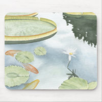 Réflexion de Koi Pond avec poissons et lys