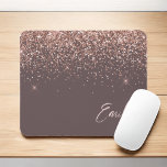 Tapis De Souris Rose en terre cuite or - Parties scintillant rose<br><div class="desc">Terracotta et or Rose - Parties scintillant à étincelle rose pâle brossé  Monogramme en métal brossé Nom et Mousepad initial (pavé de souris). Cela rend le cadeau parfait pour 16 ans,  mariage,  douche nuptiale,  anniversaire,  baby shower ou bachelorette pour quelqu'un qui aime le luxe glam et les styles chic.</div>