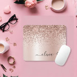 Tapis De Souris Rose Gold - Parties scintillant rose pâle Nom du m<br><div class="desc">Or rose - Faux Roses Bleu Parties scintillant à étincelles métalliques Brossé Monogramme en Métal Nom et Mousepad initial (pavé de souris) avec coeur cursif. Cela rend le cadeau parfait pour 16 ans, mariage, douche nuptiale, anniversaire, baby shower ou bachelorette pour quelqu'un qui aime le luxe glam et les styles...</div>