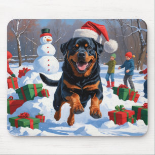 Tapis De Souris Rottweiler courant dans la neige avec un chapeau d
