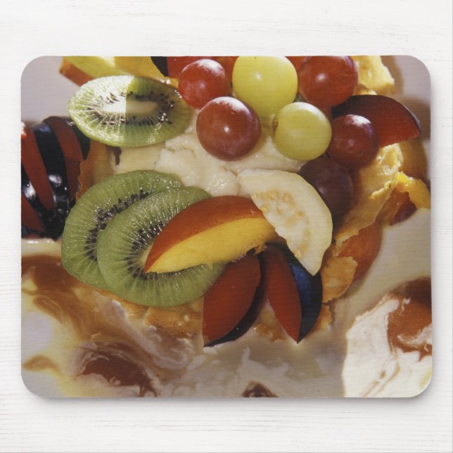 Tapis De Souris Salade de fruits avec de la glace. (Devant)