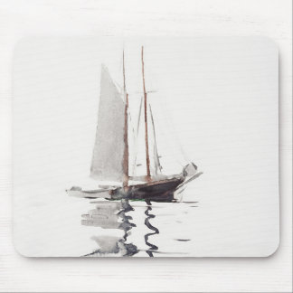 Tapis De Souris Schooner à deux mâts avec Dory par Winslow Homer
