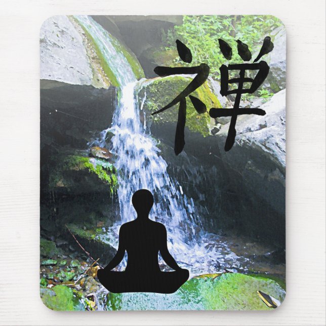 Tapis De Souris Silhouette méditante par la cascade (Devant)