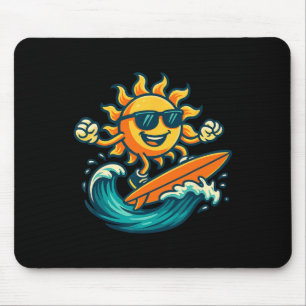 Tapis De Souris Soleil de dessin animé surfant sur la vague de pla