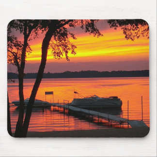 Tapis De Souris Souris avec coucher de soleil sur le lac Castleroc