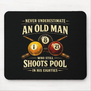 Tapis De Souris Sous-estimer un vieil homme qui joue au billard hu