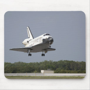 Tapis De Souris Space Shuttle Discovery approche l'atterrissage 2