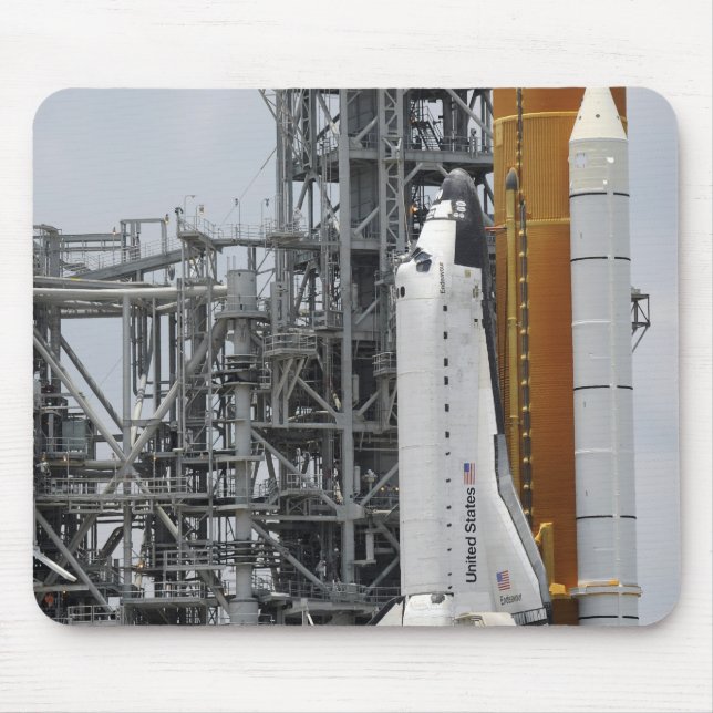 Tapis De Souris Space Shuttle Endeavor sur le lancement pad 2 (Devant)