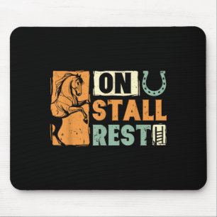 Tapis De Souris Sur l'écurie repos amoureux des chevaux équestre d