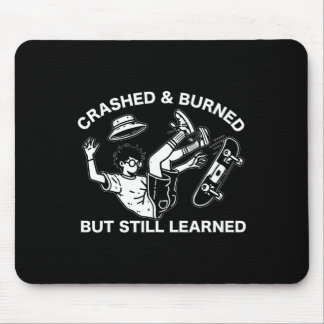 Tapis De Souris Survivant d'un accident de crash de skateboard se