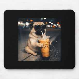 Tapis De Souris Tchiot pug buvant du café glacé mème drôle de chie