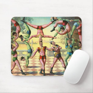 Tapis De Souris Treize hommes faisant des acrobaties