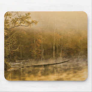 Tapis De Souris U.P., brouillard du Michigan se levant sur l'étan