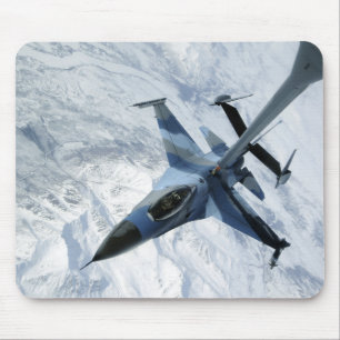 Tapis De Souris Un agresseur F-16 repose en contact la position