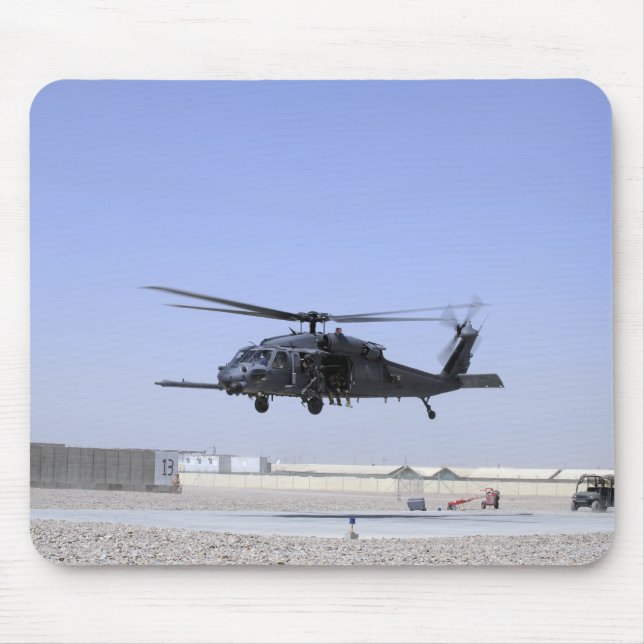 Tapis De Souris Un HH-60G Pave Hawk décolle du Camp Bastio (Devant)