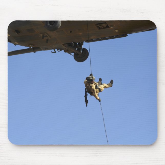 Tapis De Souris Un rappels pararescueman d'un HH-60 (Devant)