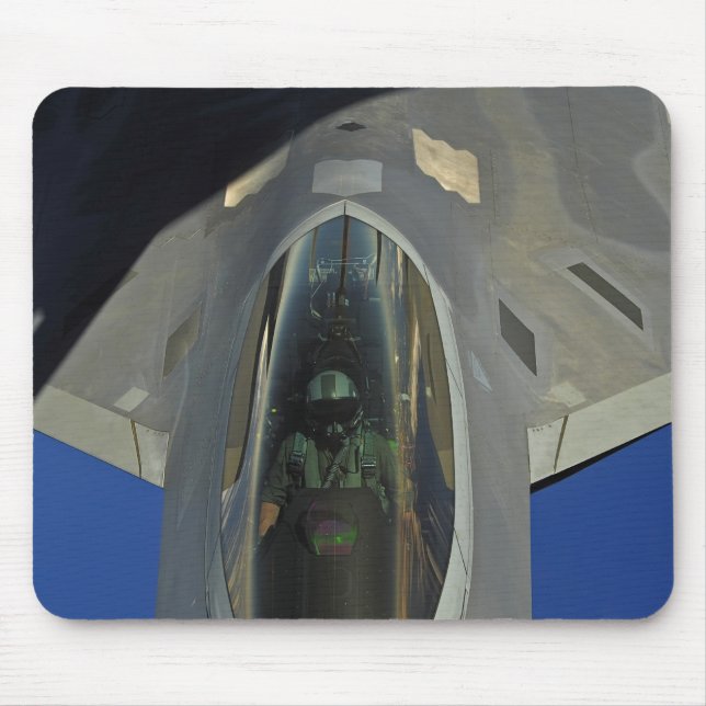 Tapis De Souris Un Raptor F-22 reçoit du carburant d'un KC-135 (Devant)