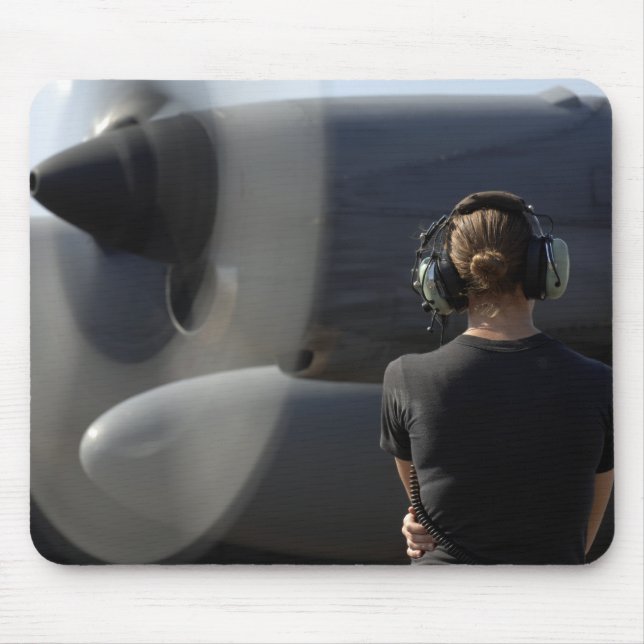 Tapis De Souris Un soldat surveille la performance (Devant)