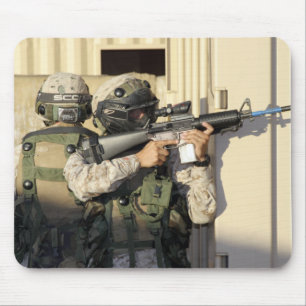 Tapis De Souris Une infanterie surveillent des objectifs son arme