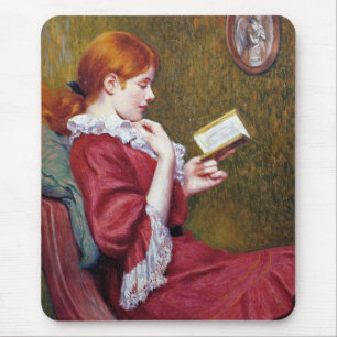 Tapis De Souris Une jeune femme aux cheveux rouges lisant un bon l