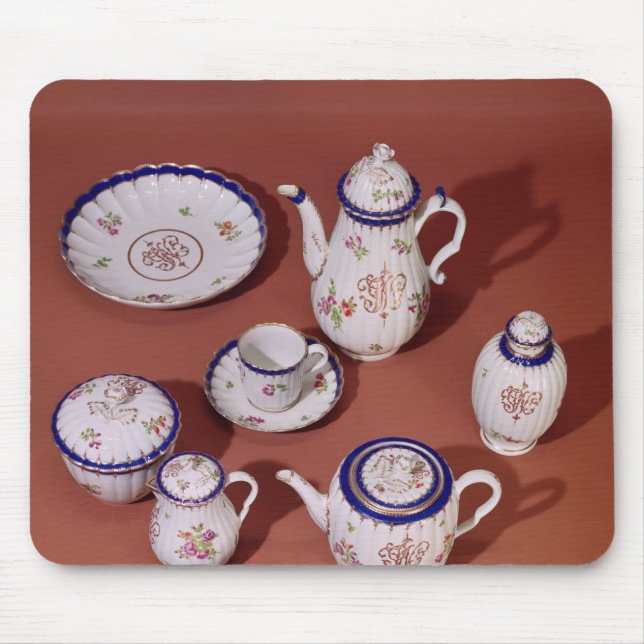 Tapis De Souris Une partie d'un service de thé décoré d'un (Devant)
