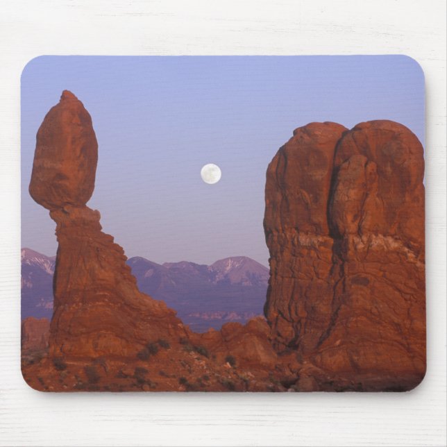 Tapis De Souris USA, Utah, Arches NP, Pleine lune se lève sur (Devant)