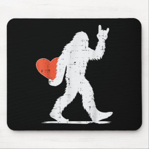Tapis De Souris Valentines Day Bigfoot Rock Heart Sasquatch Femmes
