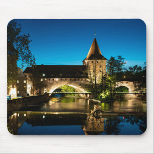 Tapis De Souris Vieux pont médiéval la nuit à Nuremberg