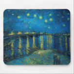 Tapis De Souris Vincent Van Gogh Starry Night Over the Rhone<br><div class="desc">Le chef-d'oeuvre Van Gogh Starry Night - Un tableau de Vincent Van Gogh,  Starry Night Over the Rhone,  montre une nuit remplie d'étoiles,  et un pont. Peint à Arles France la nuit,  peint en 1888.</div>