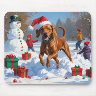 Tapis De Souris Vizsla courant dans la neige avec un chapeau de No