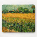 Tapis De Souris Vue d'Arles avec Irises par Vincent van Gogh<br><div class="desc">Vue d'Arles avec Irises au premier plan par Vincent van Gogh est un post impressionnisme d'art vintage peinture paysage nature. Un champ de blé avec des fleurs d'iris violet au premier plan sur une ferme. Arbres et la ville d'Arles avec maisons sont dans l'arrière - plan. À propos de l'artiste...</div>