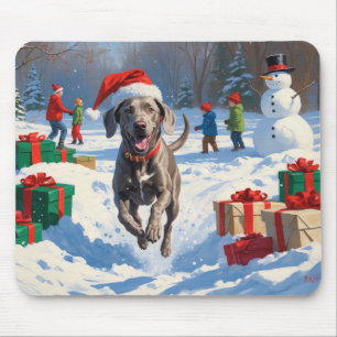 Tapis De Souris Weimaraner courant dans la neige avec un chapeau d