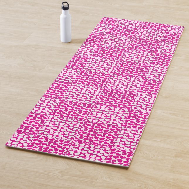 Tapis De Yoga à damiers Amour en Magenta et Blanc (En situation)