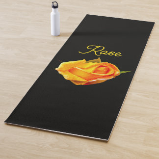 Tapis de yoga à la rose florale avec rosée