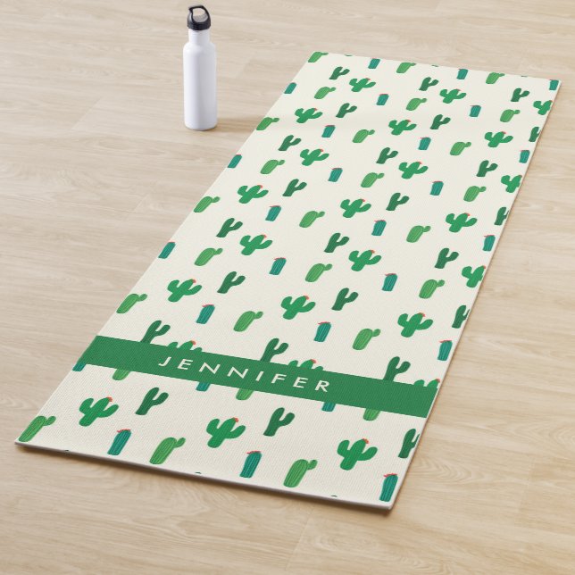 Tapis De Yoga Ajoutez votre motif | vert clair nommé de cactus (En situation)