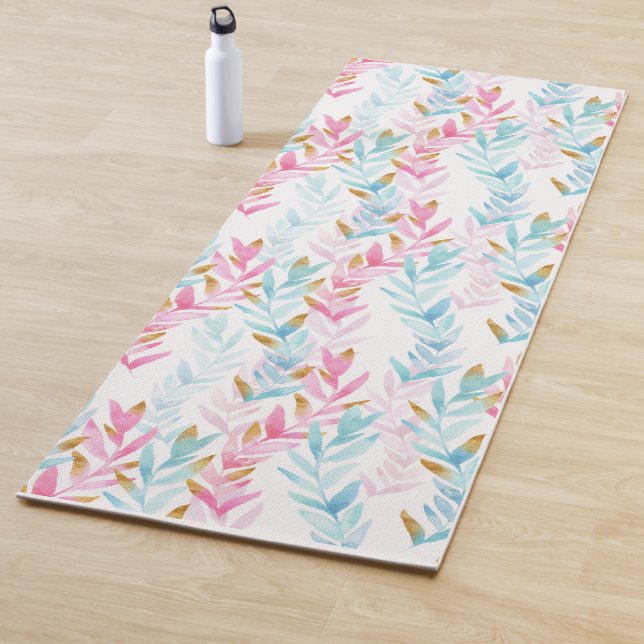 Tapis De Yoga Aquarelle moderne rose, blanc et bleu Floral (En situation)